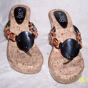 385 FIFTH BLACK SANDALS WEDGE BEADS SIZE 8